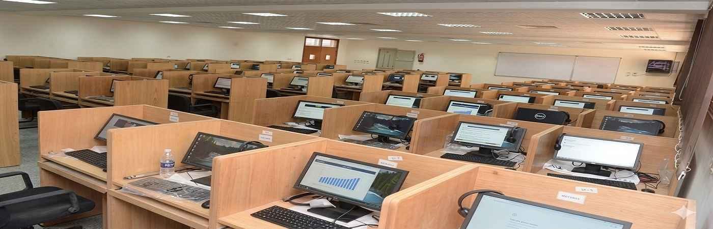 قاعات الاختبار